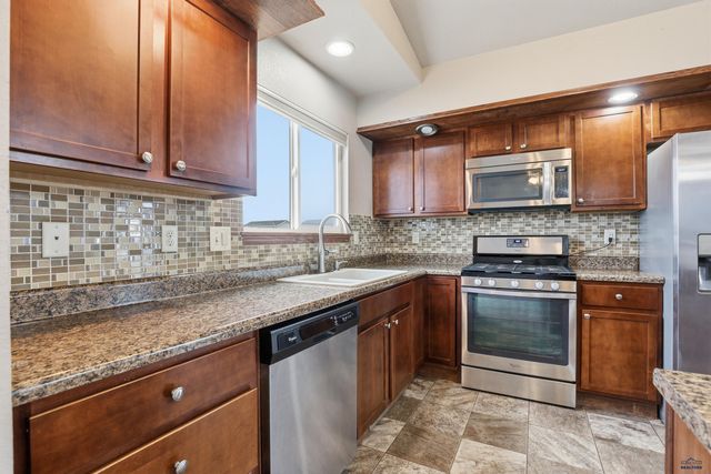 507 MORGEN RD, Box Elder, SD 57719