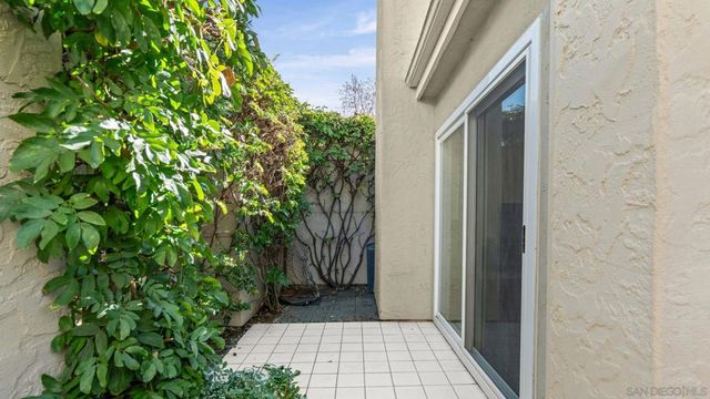 6228 Caminito Araya, San Diego, CA 92122