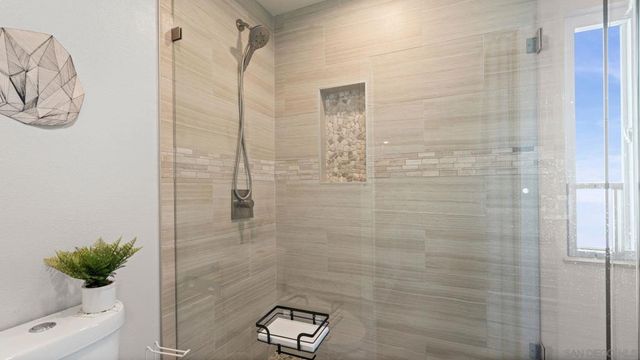 6228 Caminito Araya, San Diego, CA 92122