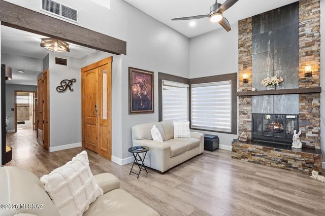 3040 W Camino Claveles, Tucson, AZ 85745