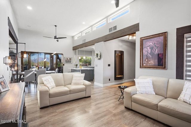 3040 W Camino Claveles, Tucson, AZ 85745