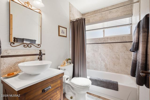 3040 W Camino Claveles, Tucson, AZ 85745