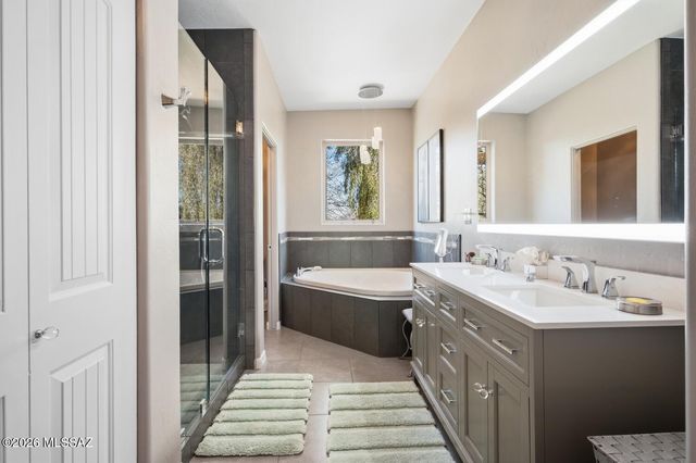 3040 W Camino Claveles, Tucson, AZ 85745