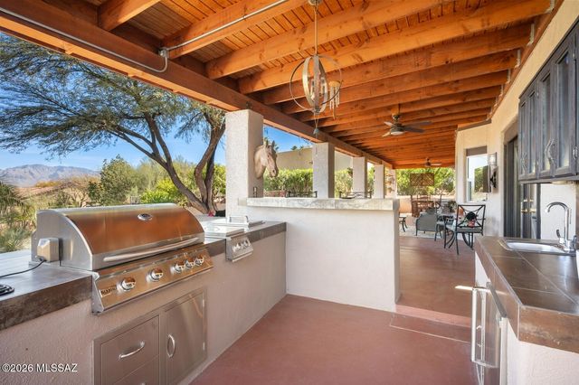 3040 W Camino Claveles, Tucson, AZ 85745