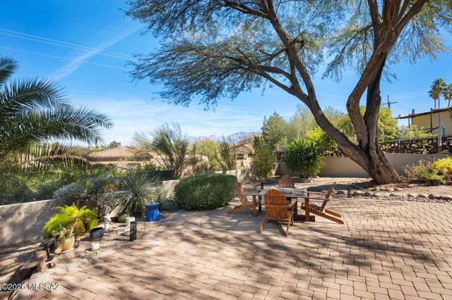 3040 W Camino Claveles, Tucson, AZ 85745