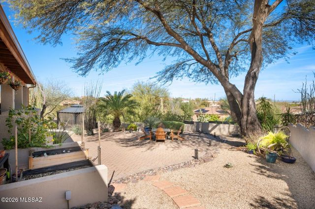 3040 W Camino Claveles, Tucson, AZ 85745