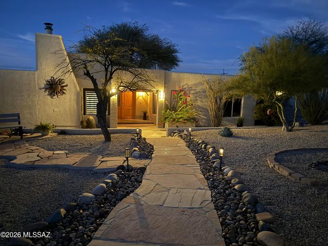 3040 W Camino Claveles, Tucson, AZ 85745