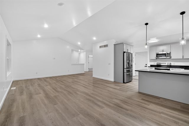 2081 S Francisco Road, Grass Lake, MI 49240