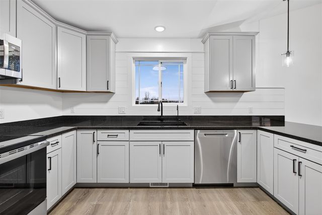 2081 S Francisco Road, Grass Lake, MI 49240