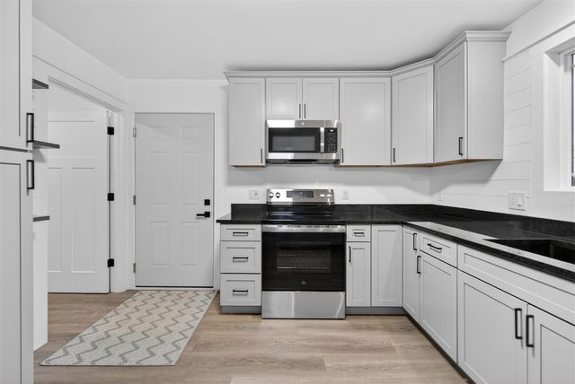 2081 S Francisco Road, Grass Lake, MI 49240