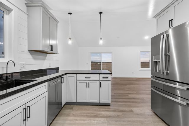 2081 S Francisco Road, Grass Lake, MI 49240