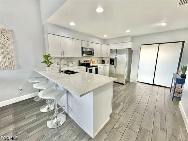 4903 Vincennes ST 210, Cape Coral, FL 33904