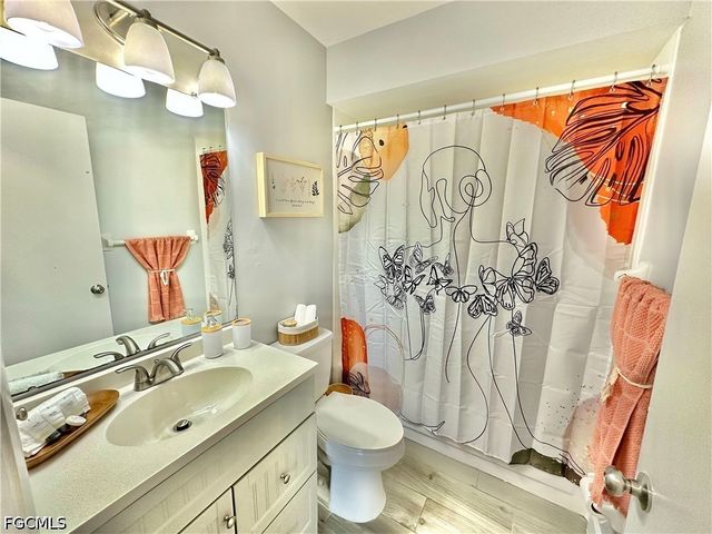 4903 Vincennes ST 210, Cape Coral, FL 33904