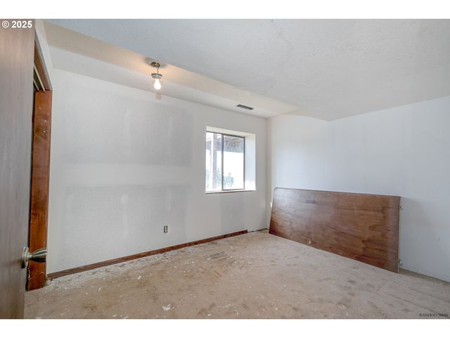 23205 S VIOLA WELCH Rd, Beavercreek, OR 97004