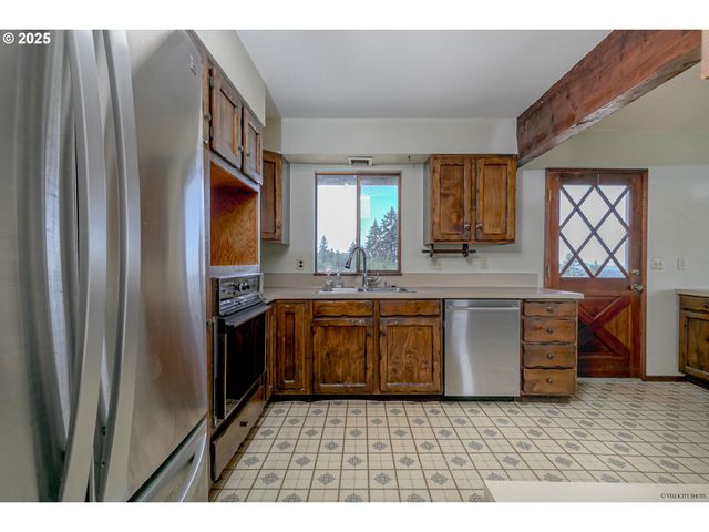 23205 S VIOLA WELCH Rd, Beavercreek, OR 97004