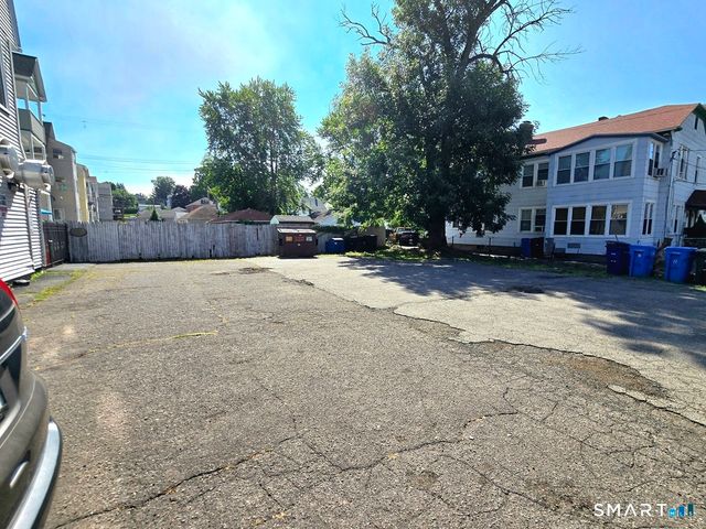 233 White Street 3rd Floor, Hartford, CT 06114