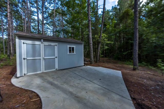 131 Hidden Lake Trail, Pine Mountain, GA 31822