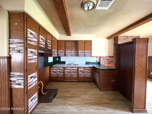 1359 Cherokee Drive, Opelousas, LA 70570