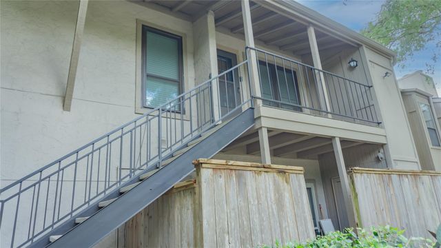 5711 Sugar Hill Drive 52, Houston, TX 77057