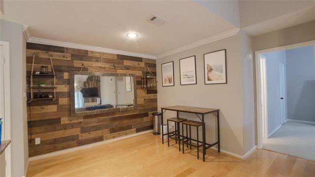 5711 Sugar Hill Drive 52, Houston, TX 77057