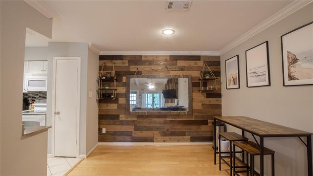 5711 Sugar Hill Drive 52, Houston, TX 77057