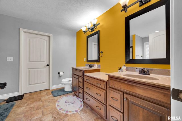 2602 W Carrington Court, Dunlap, IL 61525