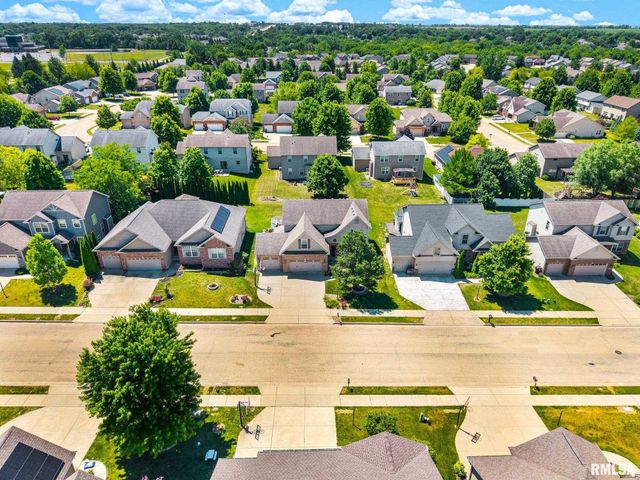 2602 W Carrington Court, Dunlap, IL 61525