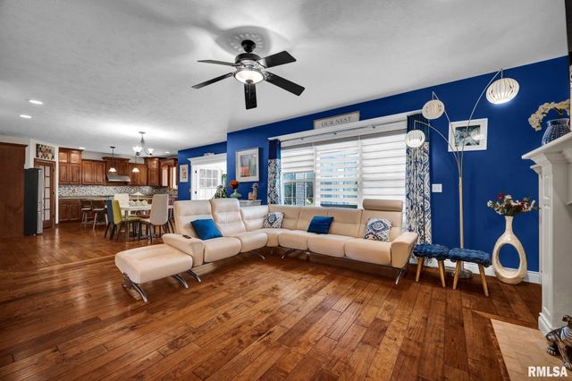 2602 W Carrington Court, Dunlap, IL 61525