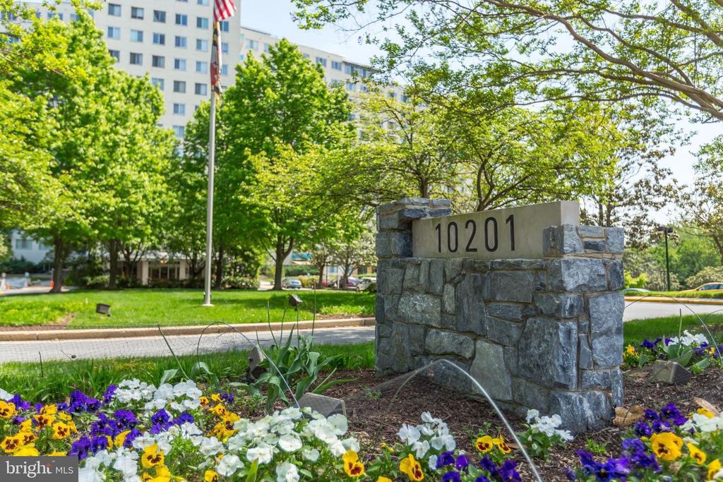 10201 GROSVENOR PL #421, Rockville, MD 20852