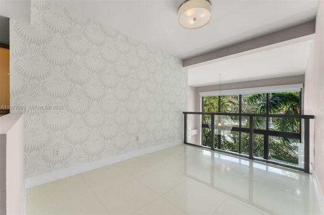 6000 Collins Ave 330, Miami Beach, FL 33140
