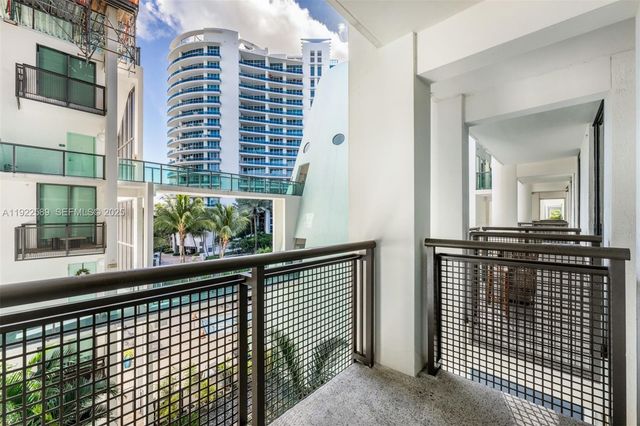6000 Collins Ave 330, Miami Beach, FL 33140