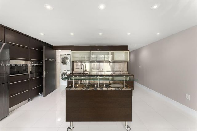 6000 Collins Ave 330, Miami Beach, FL 33140