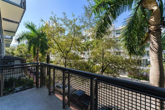 6000 Collins Ave 330, Miami Beach, FL 33140