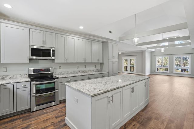 9450 Savannah Highway, Adams Run, SC 29426