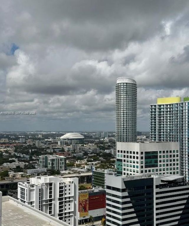 55 SW 9th St 3307, Miami, FL 33130