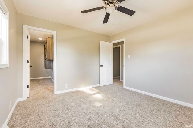 2420 S Plum Street, Yorktown, IN 47396