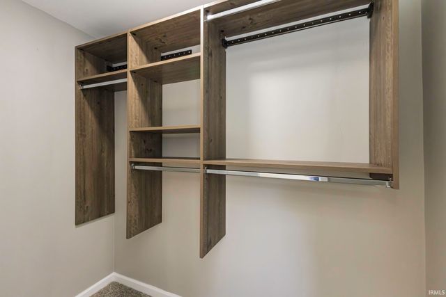 2420 S Plum Street, Yorktown, IN 47396