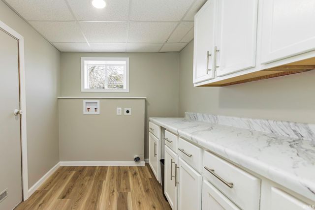 2420 S Plum Street, Yorktown, IN 47396