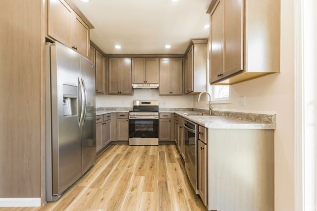 2420 S Plum Street, Yorktown, IN 47396