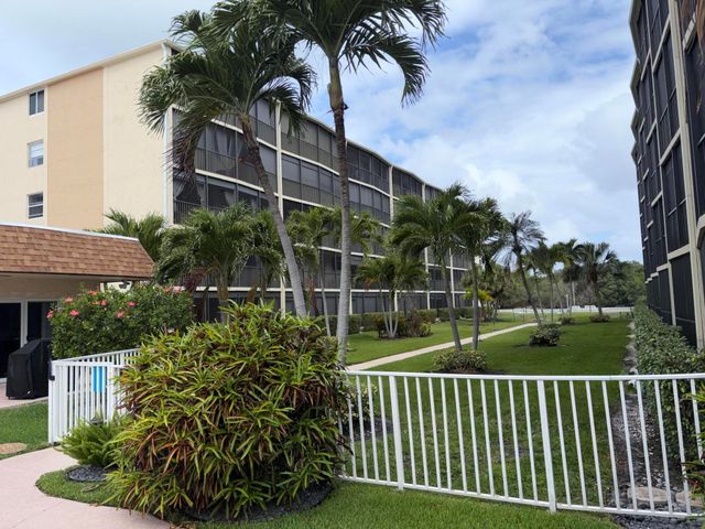 740 E Ocean Avenue 407, Boynton Beach, FL 33435