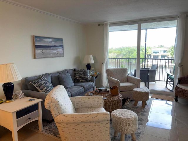 740 E Ocean Avenue 407, Boynton Beach, FL 33435