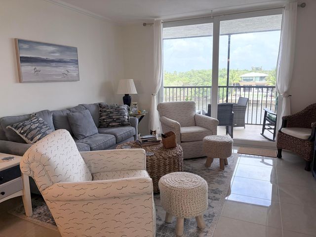 740 E Ocean Avenue 407, Boynton Beach, FL 33435
