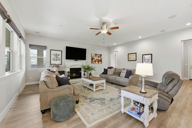 8609 Vintner Dr, Plymouth, CA 95669