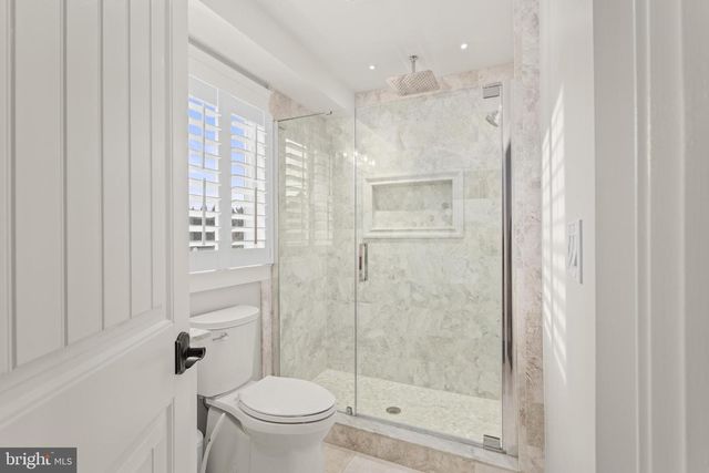 4 W MYRTLE AVE, Feasterville Trevose, PA 19053