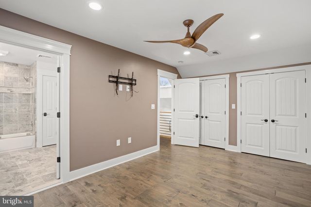 4 W MYRTLE AVE, Feasterville Trevose, PA 19053