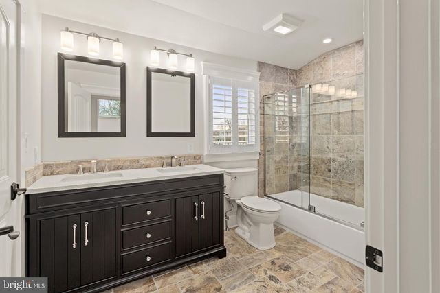 4 W MYRTLE AVE, Feasterville Trevose, PA 19053