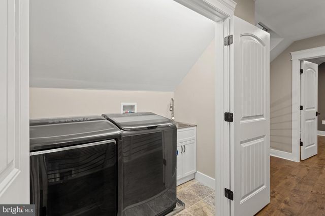 4 W MYRTLE AVE, Feasterville Trevose, PA 19053