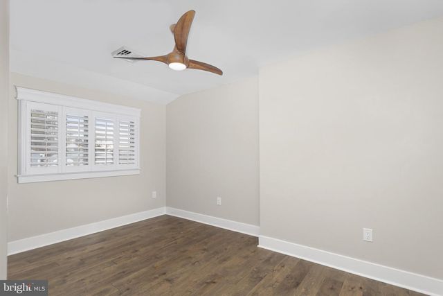 4 W MYRTLE AVE, Feasterville Trevose, PA 19053