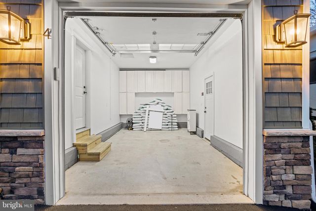 4 W MYRTLE AVE, Feasterville Trevose, PA 19053