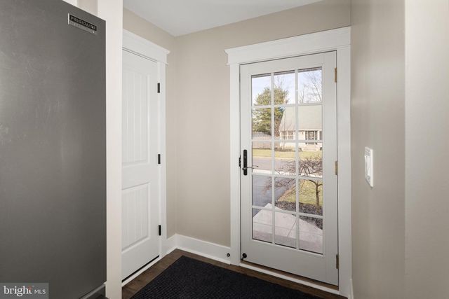 4 W MYRTLE AVE, Feasterville Trevose, PA 19053